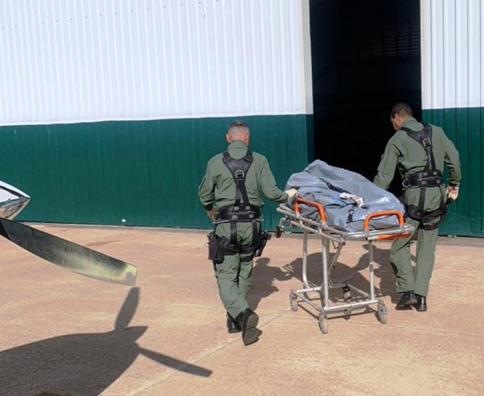 Corpo de peão que morreu em fazenda no Pantanal (MT) é resgatado de avião