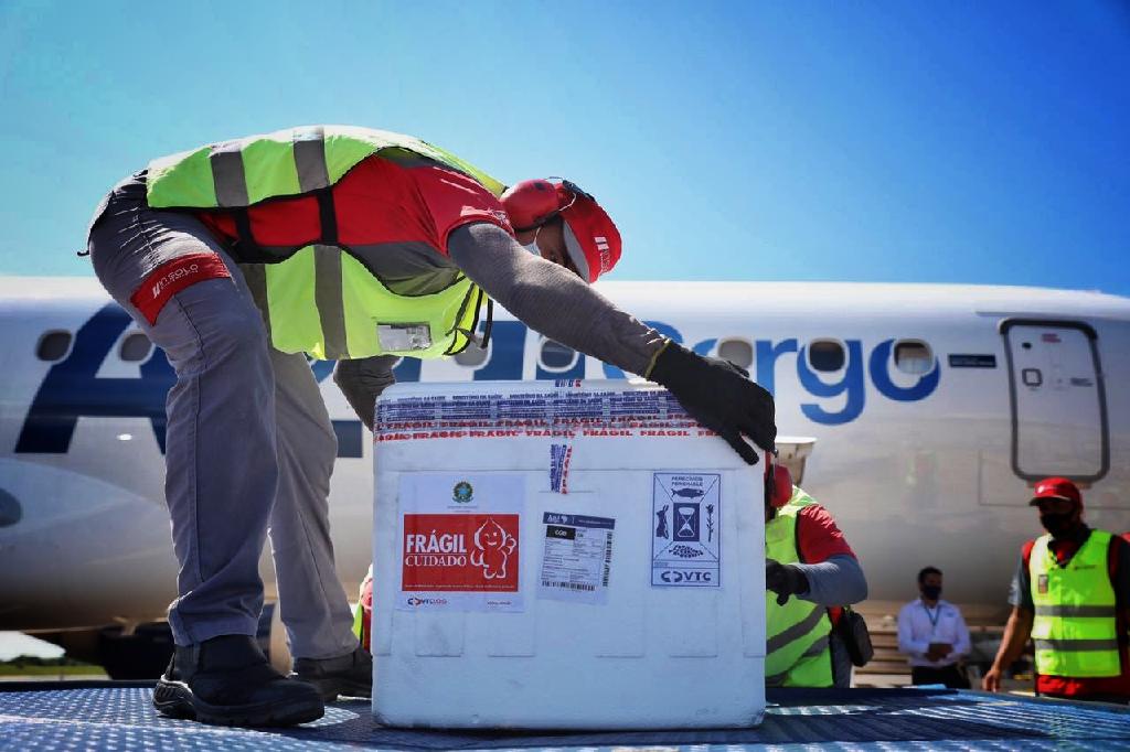 Mato Grosso recebe 177.250 doses de vacina contra a Covid-19 nesta quinta-feira (15)