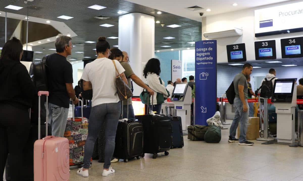 MAIS QUE UM BILHÃO: Gastos de brasileiros em viagens internacionais sobem 80,5% em janeiro