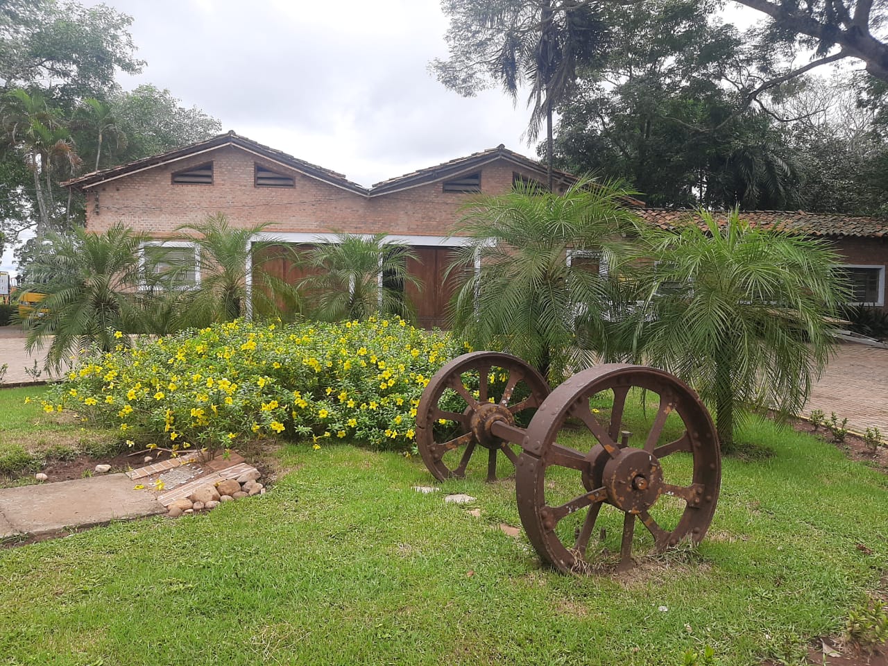 CÁCERES: Prefeitura assina ordem de serviço para reforma da Casa do Daveron