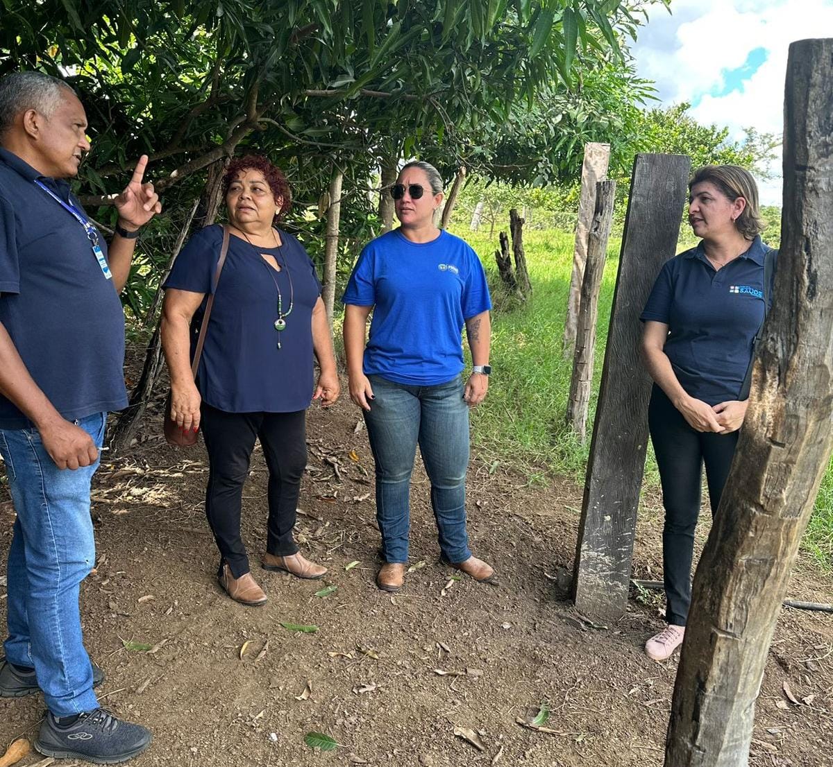 POCONÉ: Equipes da prefeitura realizam visita técnica para orientar produtor rural