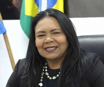 CÂMARA POCONÉ: Vereadora Jossielma apresenta Moção de Aplausos a dançarina e professor reconhecidos internacionalmente