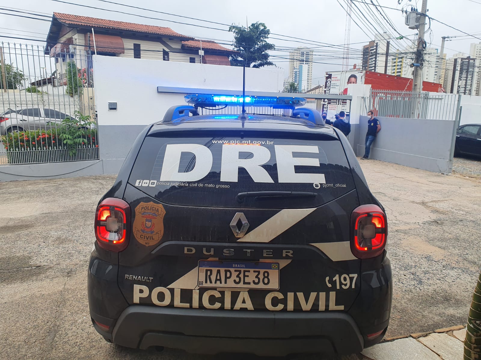 CUIABÁ & VG: Polícia Civil cumpre 15 mandados contra grupo envolvido com venda de drogas em festas na região metropolitana